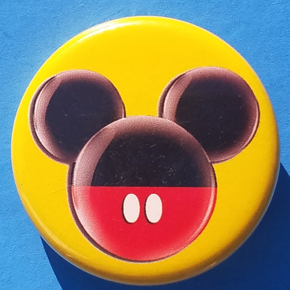new mickey minnie button set of 6 fashion buttons are 1.25 inches in size Set Includes Mickey Minnie Hearts Flowers Mickey Minnie Hugging Mickey Minnie Kissing Mickey Mouse Looking Over Mickeys Backside Minnie Mouse movie cartoon collection disney pinback