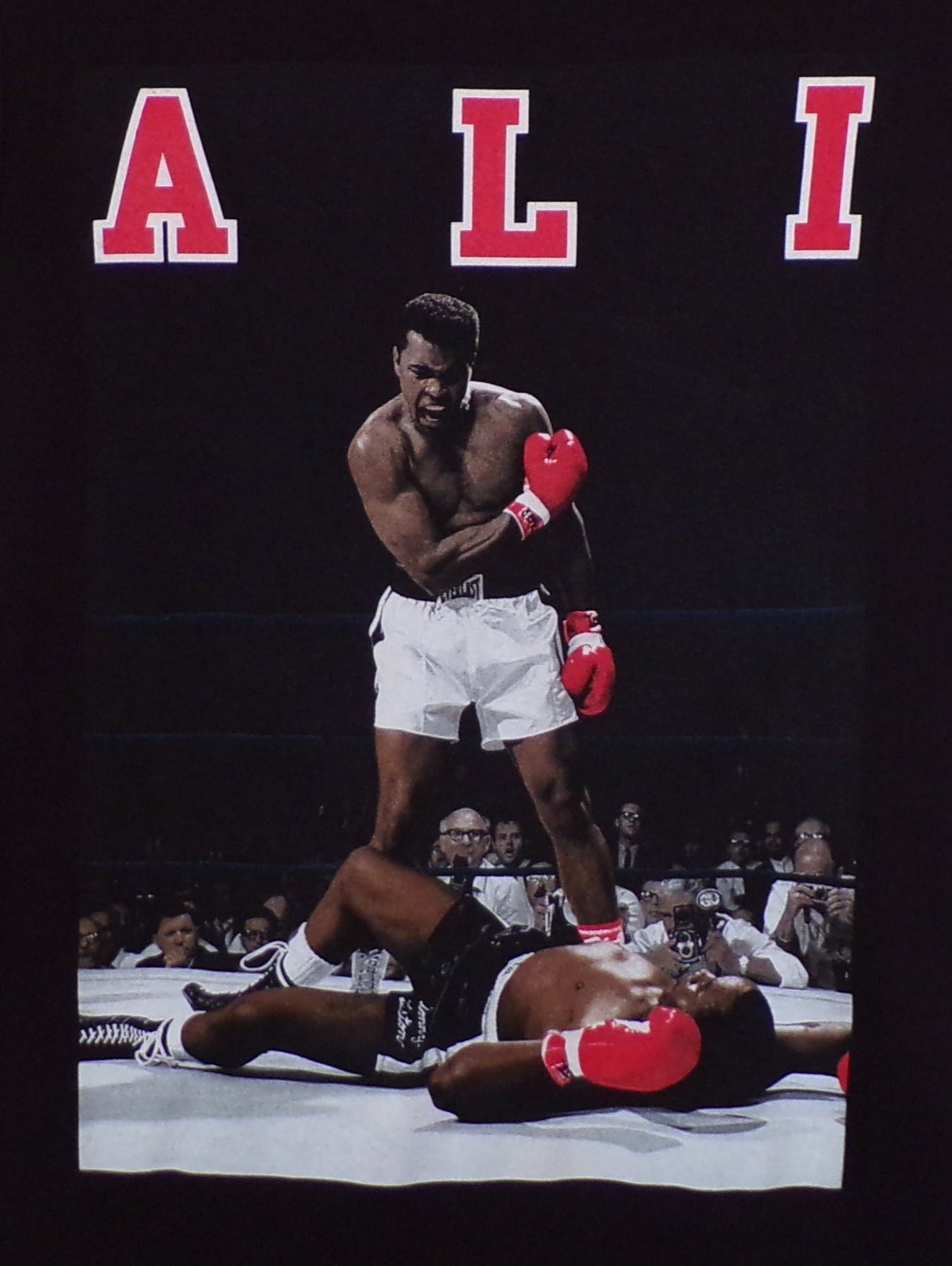 ’Muhammad Ali - ALI’ Adult Silkscreen T-Shirt. Available From Small-3XL. - Unisex Short Sleeve Shirt