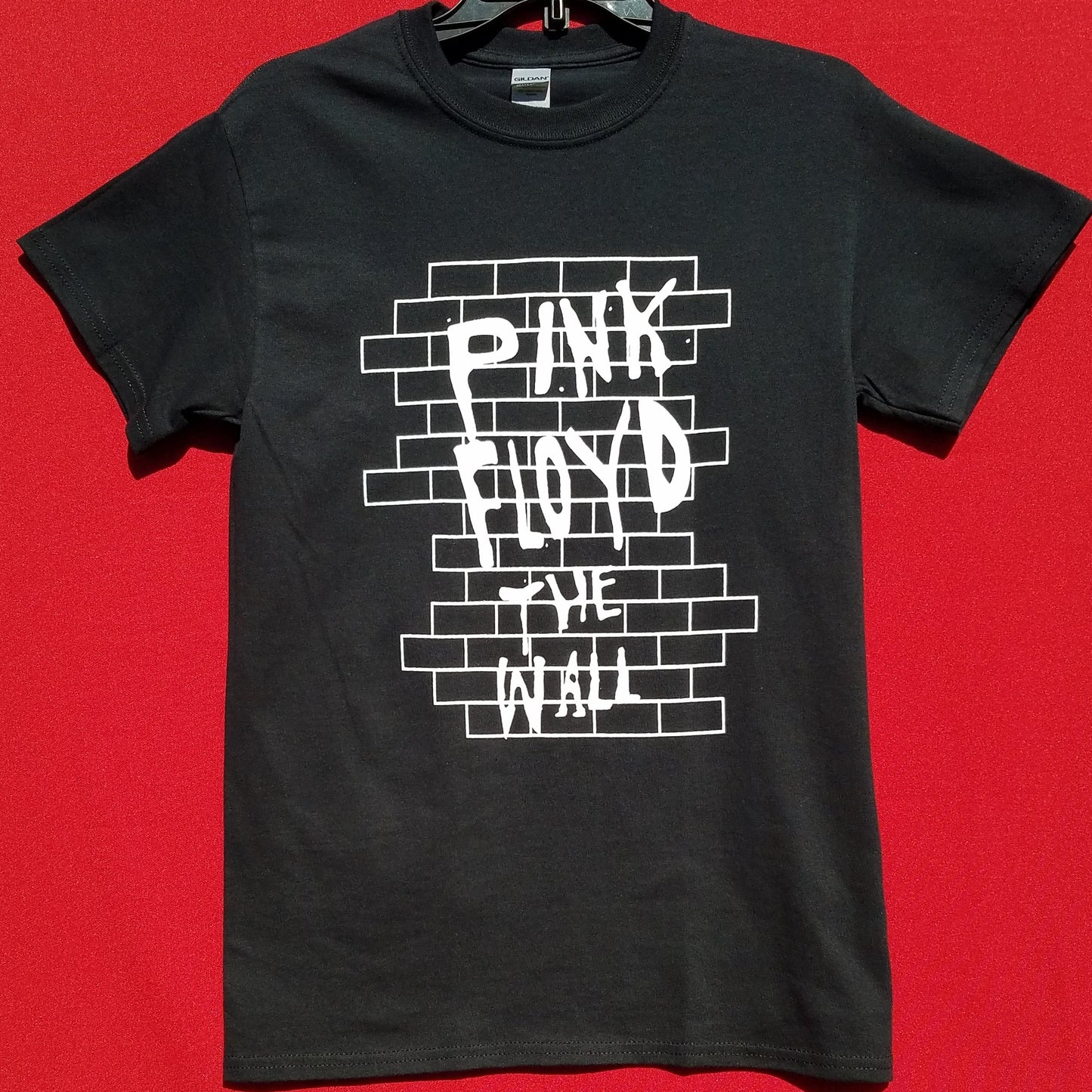 new pink floyd the wall mens silkscreen t-shirt available from small-3xl women unisex music movie men classic rock apparel adult shirts tops