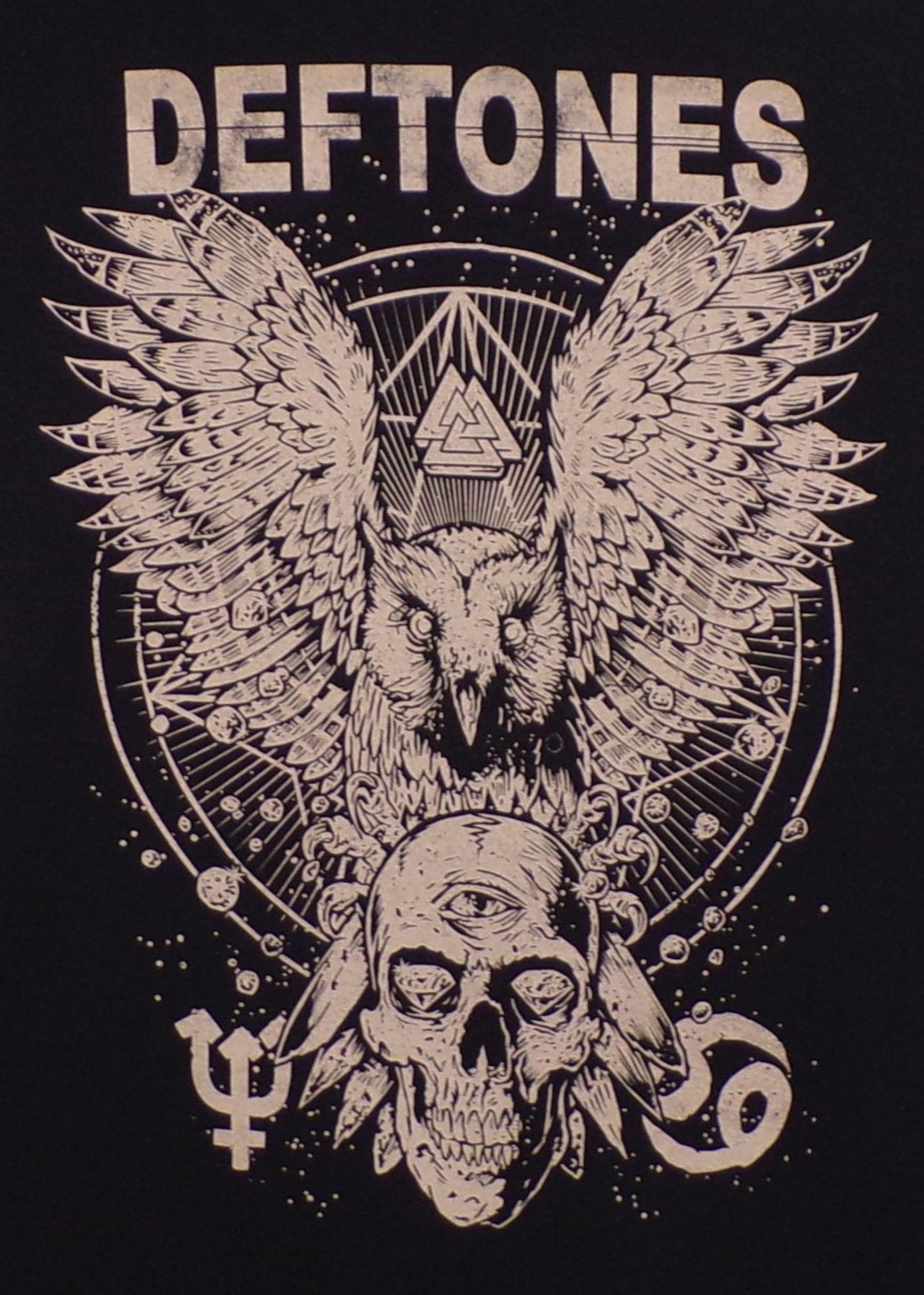 New ’Deftones - Owl and Skull’ Unisex Silkscreen T-Shirt. Available From Small-3XL. - Men’s Short Sleeve Shirt