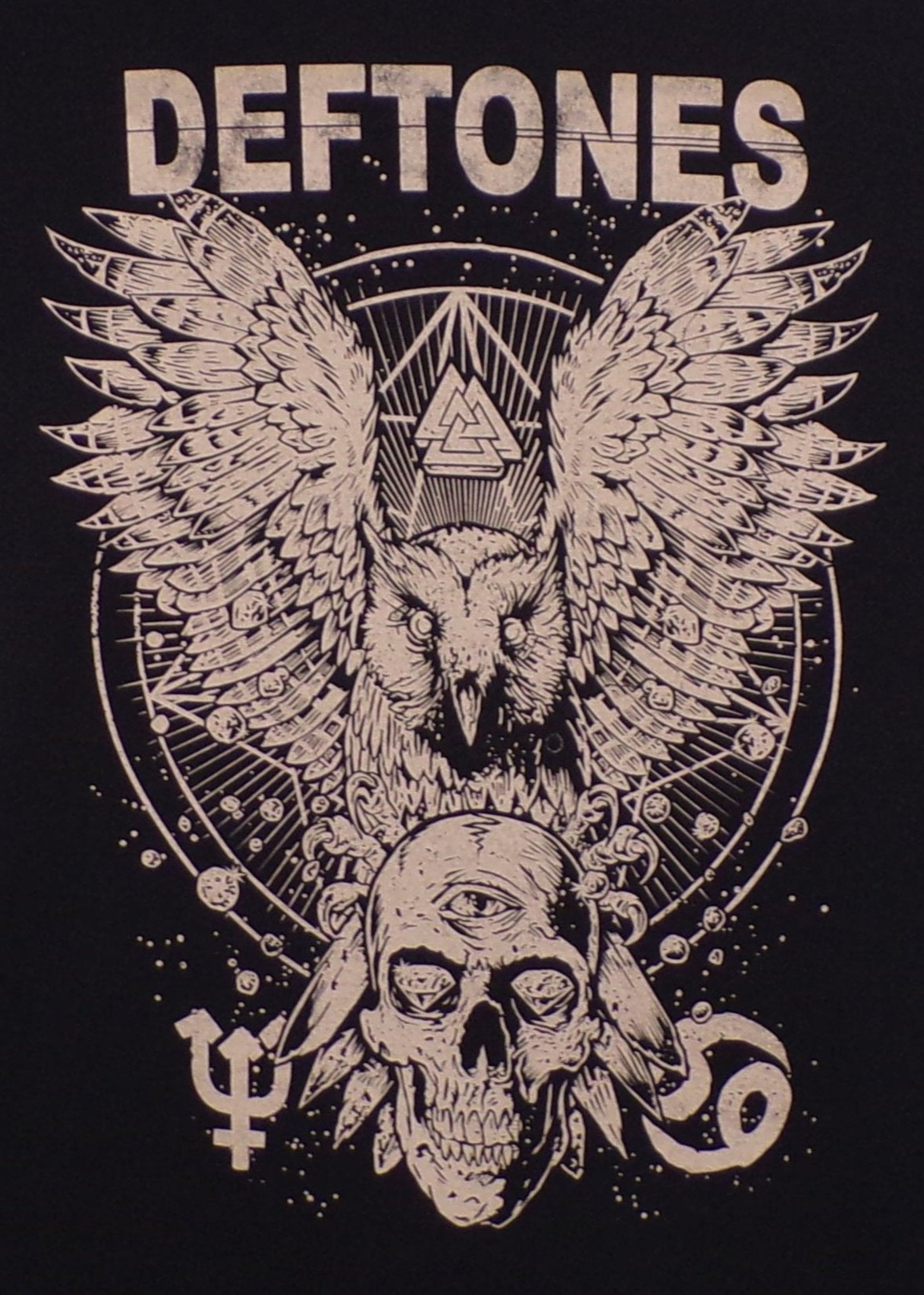 New ’Deftones - Owl and Skull’ Unisex Silkscreen T-Shirt. Available From Small-3XL. - Men’s Short Sleeve Shirt