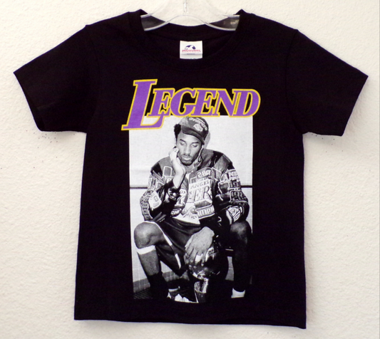 Kobe Bryant – Legend Youth Unisex Sports Silkscreen T-Shirt – XS–XL, black cotton tee with purple and gold “Legend” print.