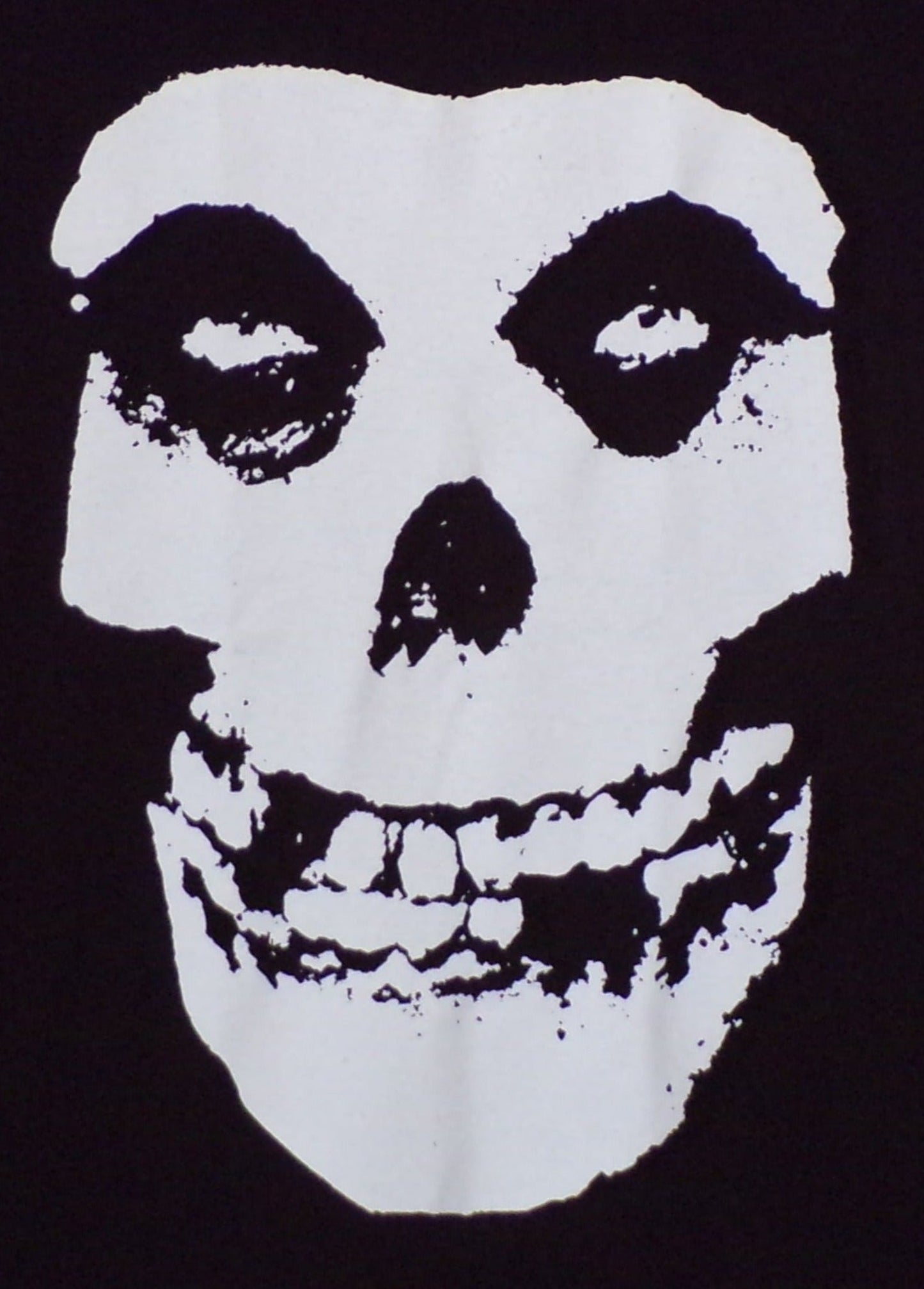 Misfits Fiend Skull Unisex T-Shirt – Classic Horror Punk Band Tee, available in Small to 3XL. Soft cotton, silkscreen print, perfect for punk rock fans.