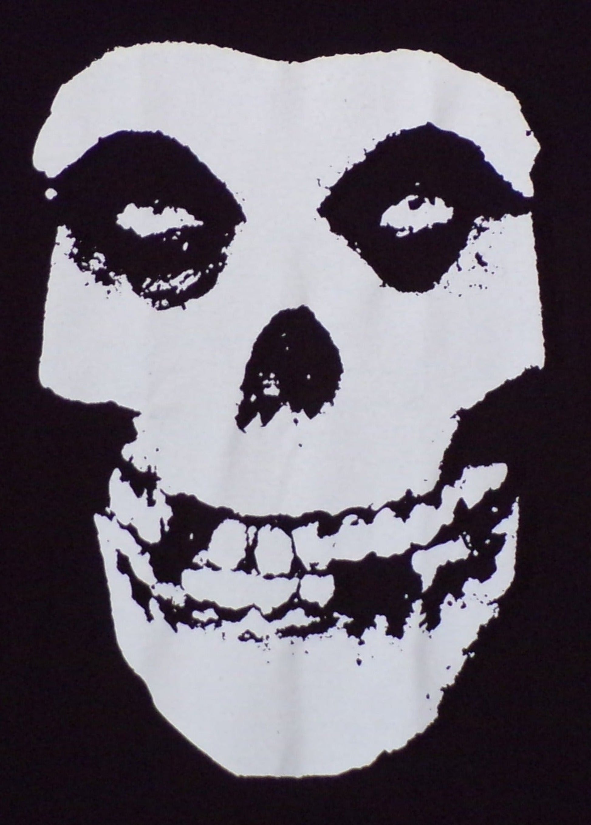 Misfits Fiend Skull Unisex T-Shirt – Classic Horror Punk Band Tee, available in Small to 3XL. Soft cotton, silkscreen print, perfect for punk rock fans.