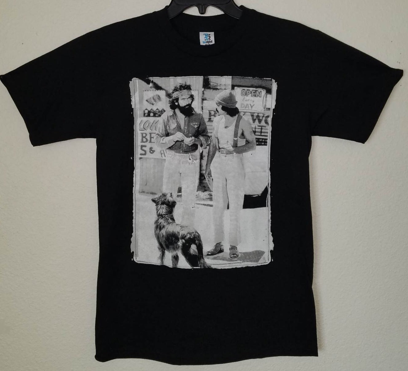 new cheech and chong with dog and burrito unisex silkscreen t-shirt available from small-3xl movie mexican style men funny apparel adult 420 shirts tops