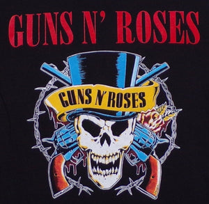 New ’Guns N Roses - Skull And Guns’ Unisex Silkscreen T-Shirt. Available From Small-3XL. - Men’s Short Sleeve Shirt