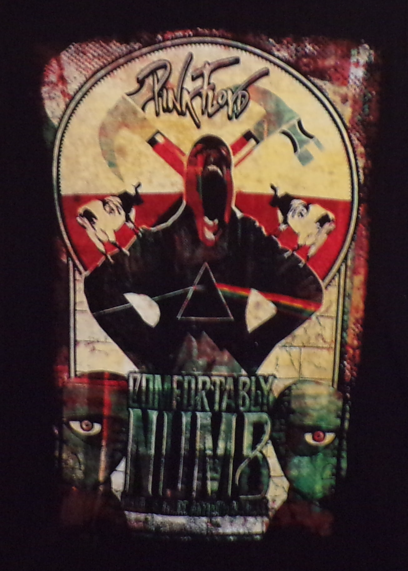 New ’Pink Floyd Comfortably Numb’ Unisex Silkscreen T-Shirt. Available From Small-3XL. - Men’s Short Sleeve Shirt