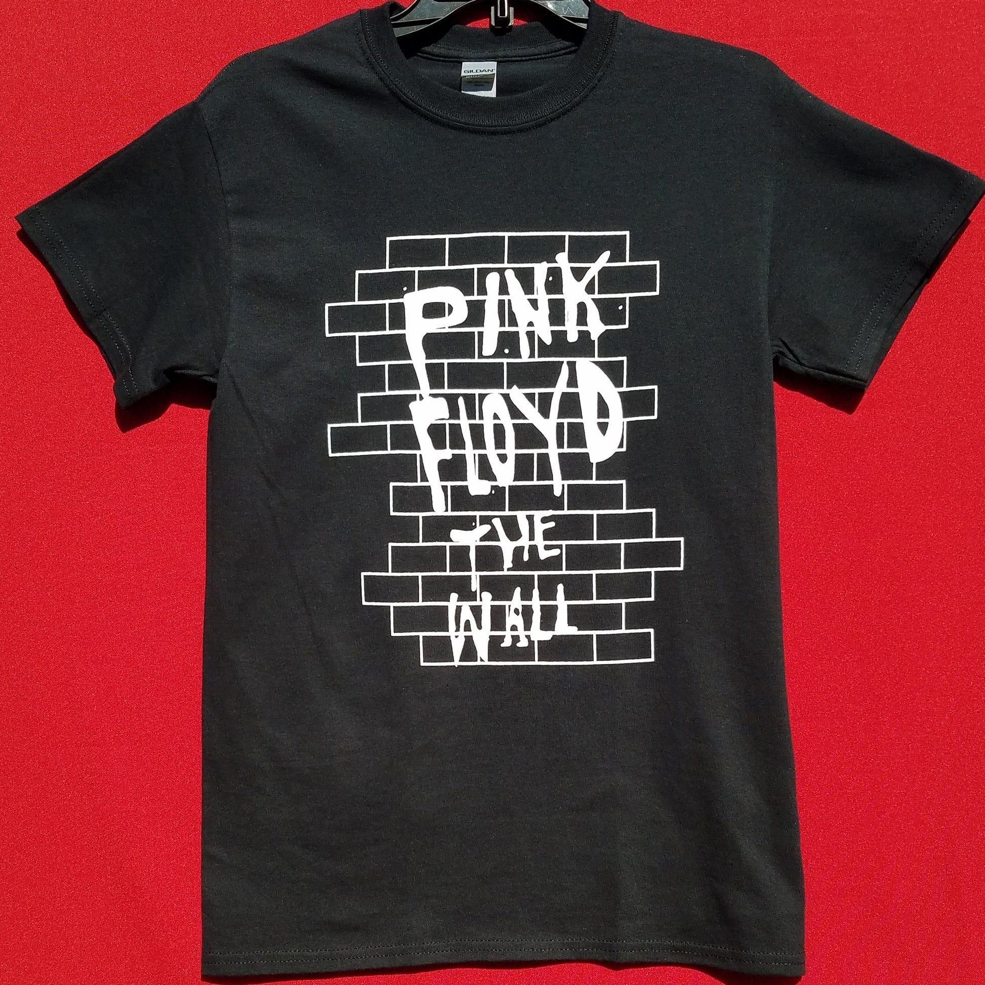 new pink floyd the wall mens silkscreen t-shirt available from small-3xl women unisex music movie men classic rock apparel adult shirts tops