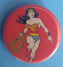 Load image into Gallery viewer, New &quot;Wonder Woman Button Set Of 5.&quot; Fashion Buttons Are 1.25 Inches In Size.
